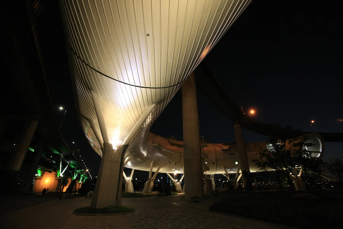 청담 패러글라이딩 (출처 : 한국관광공사)