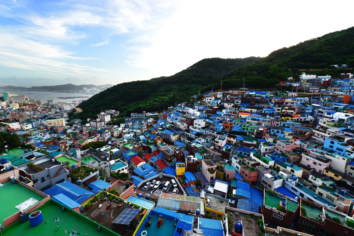 사하 맛집거리 (출처 : 한국관광공사)