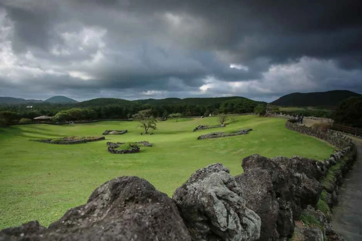 제주시 벚꽃 명소 (출처 : 한국관광공사)