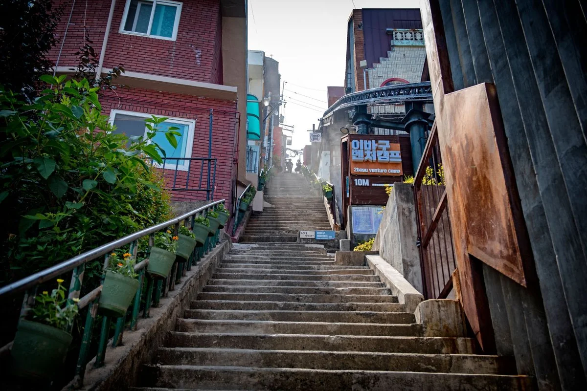 168계단 - 부산역 여행